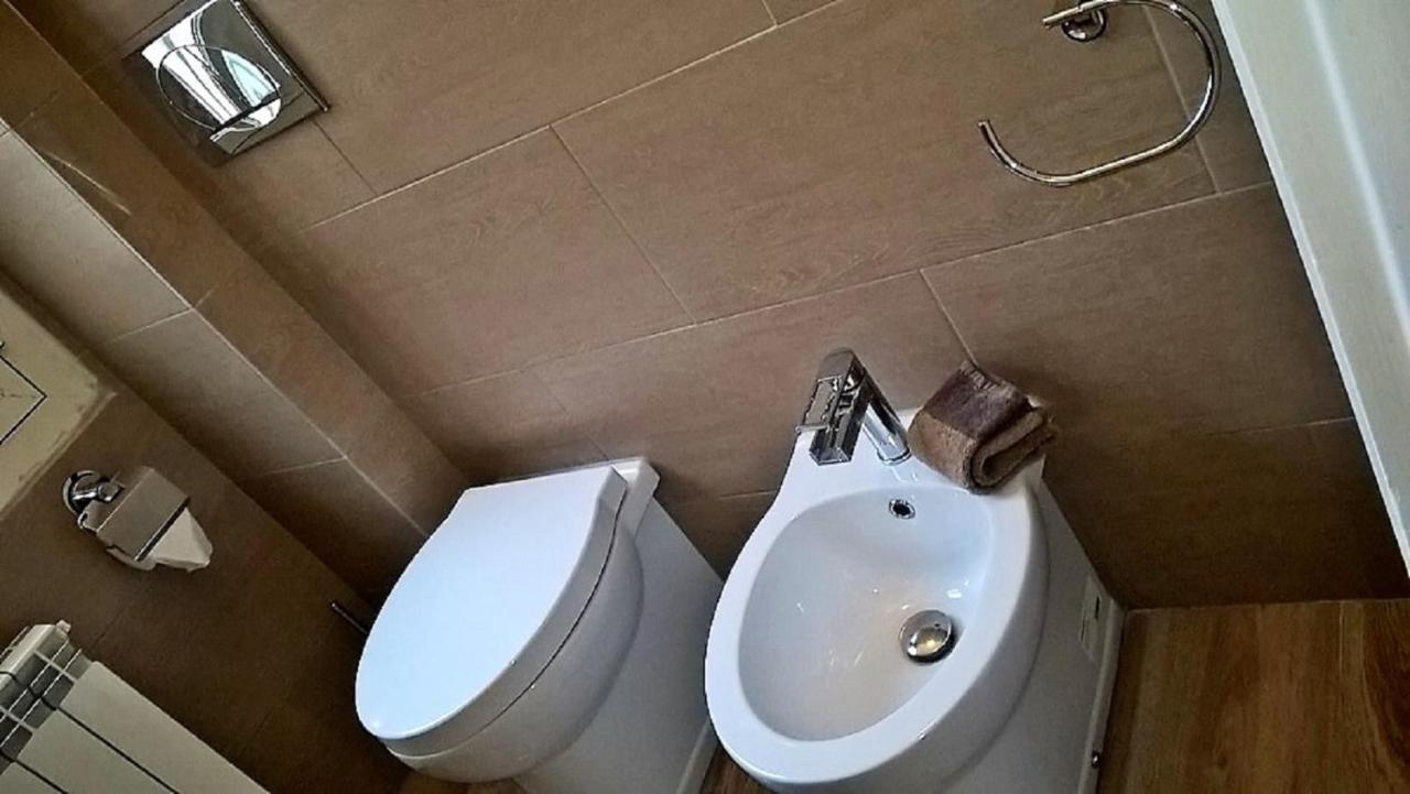 莱切Manzoni House公寓 外观 照片