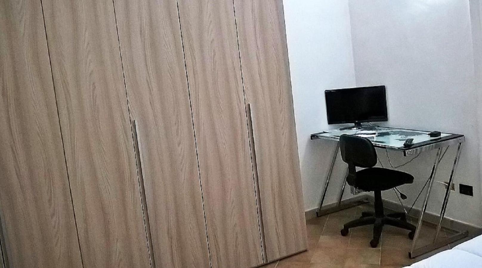 莱切Manzoni House公寓 外观 照片